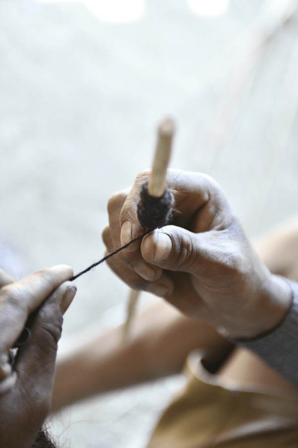 Daniel_costa_studio_makers_slider_weaver_spinning_600x900