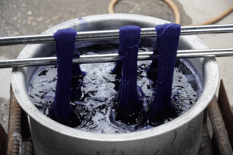 Makers-slider-pge_cosi_textiles_dyeing_900x600